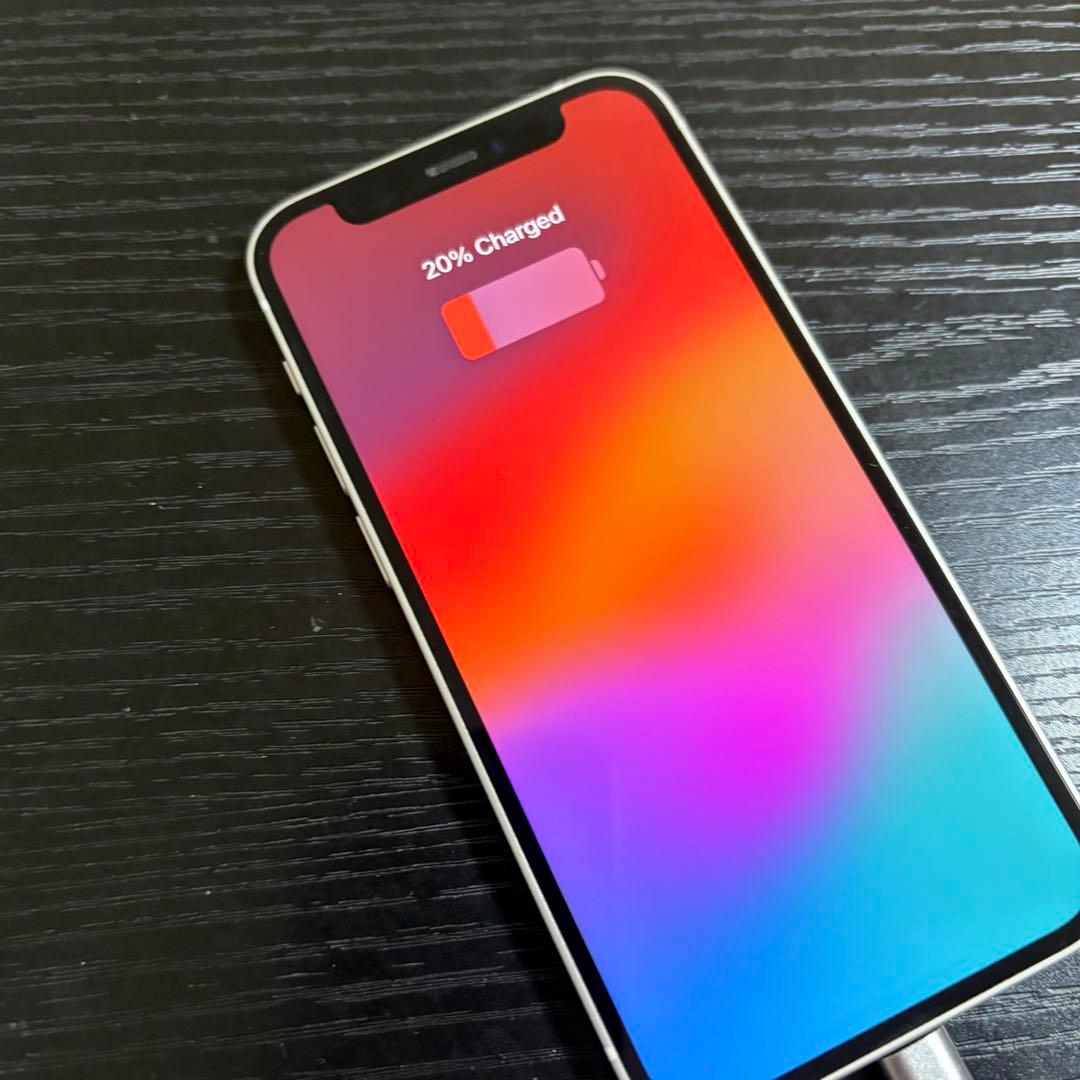 【らるる】iPhone 12 mini ホワイト 本体　ジャンク品