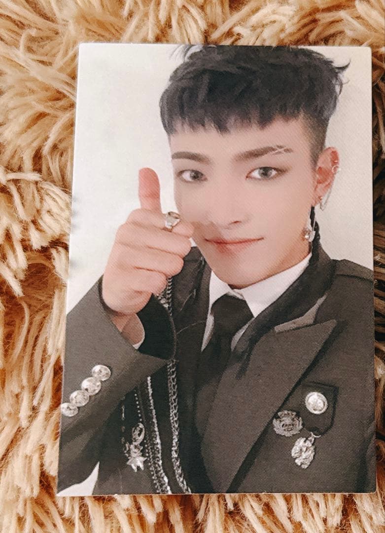 ATEEZ ホンジュン トレカ日本限定 Wonderland treasure