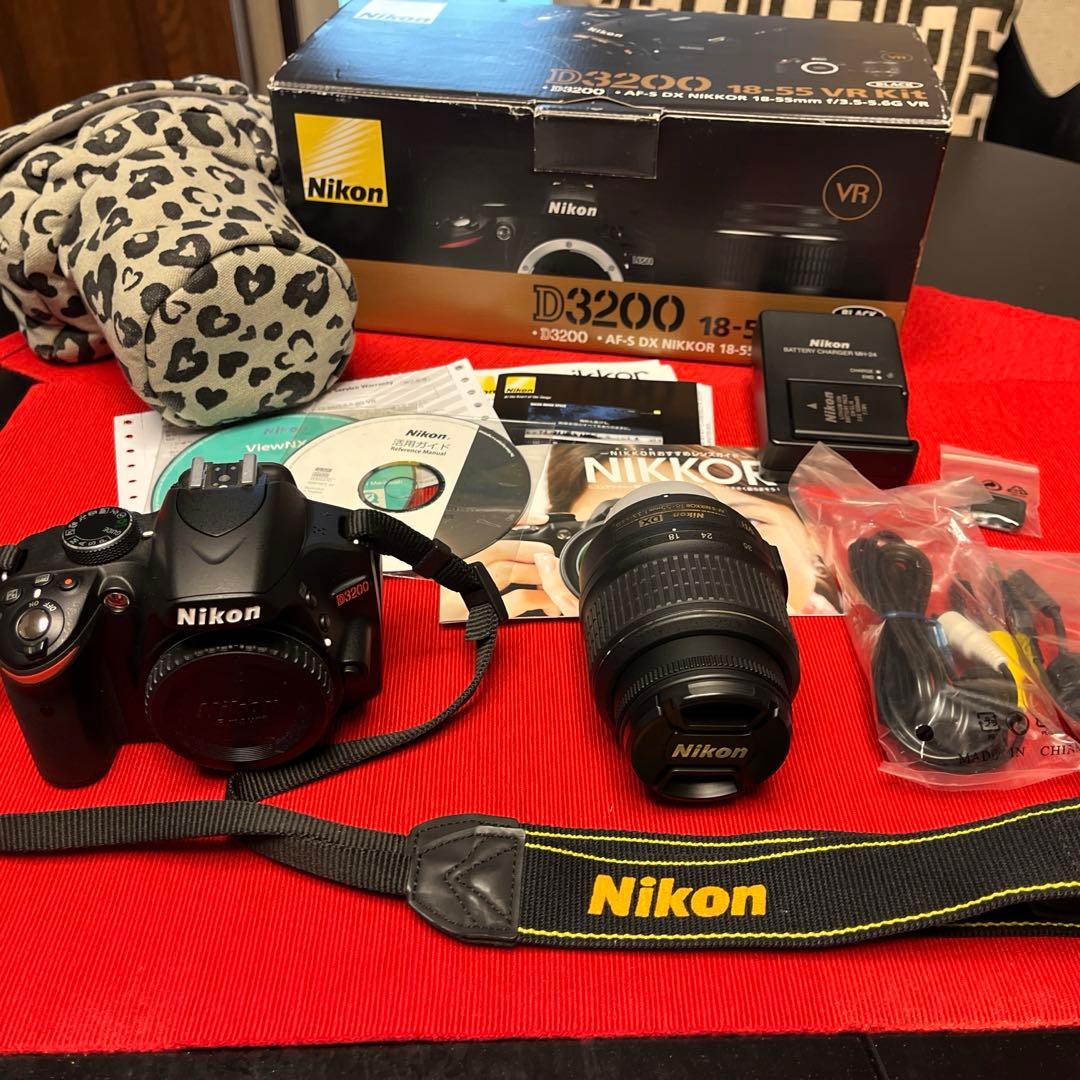 【中古】Nikon D3200 カメラブラック&収納ヒョウ柄セット