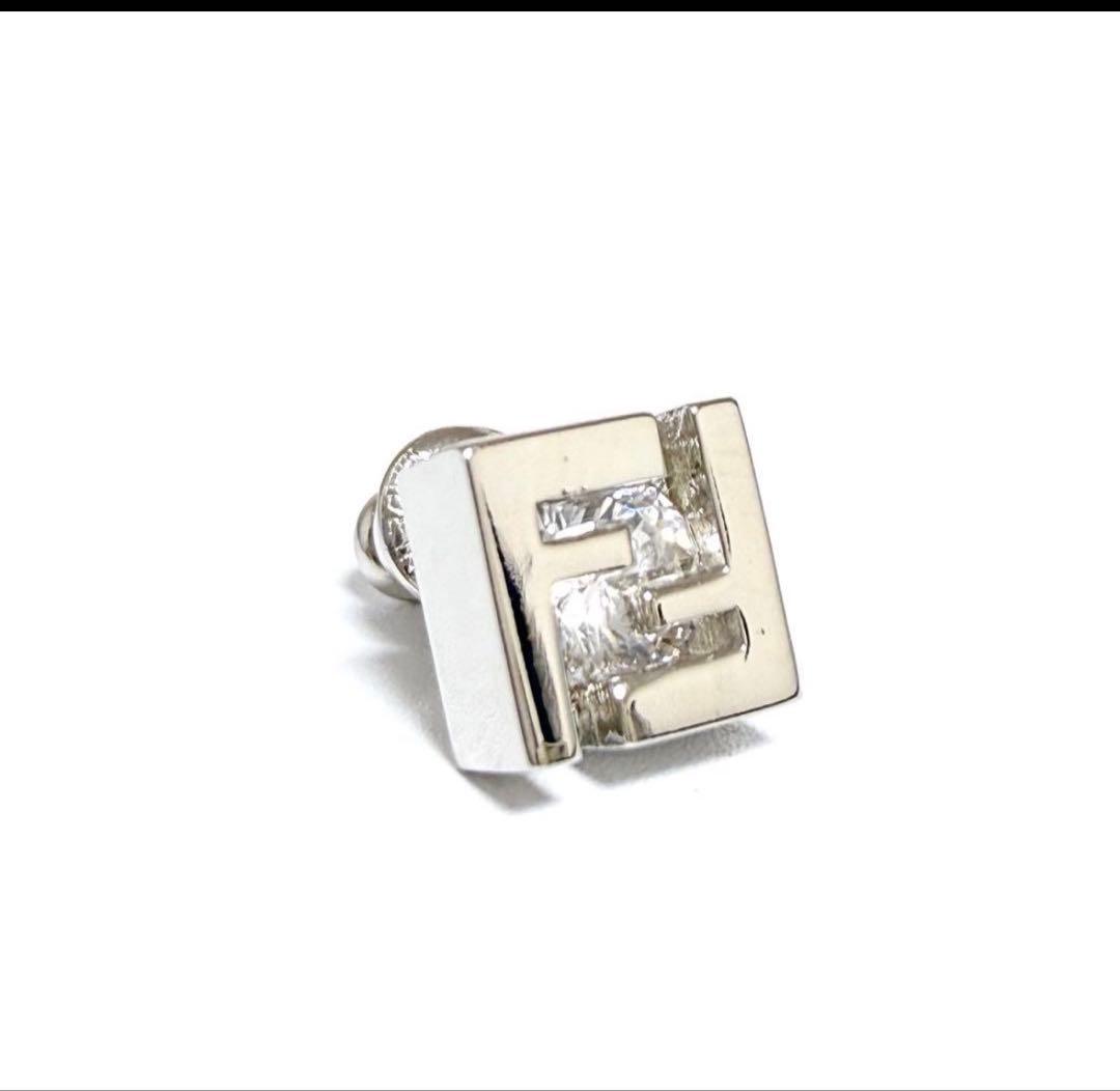 シルバー Fロゴ 片耳用ピアス