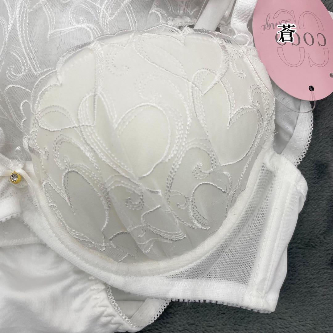 モノトーンレイヤーハート刺繍ブラショーツセット(ホワイト)