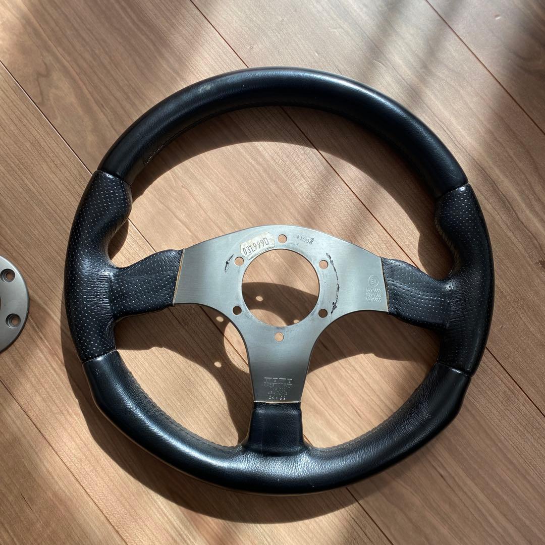 MOMO RACE モモ レース　ステアリング 小径　革　32パイ