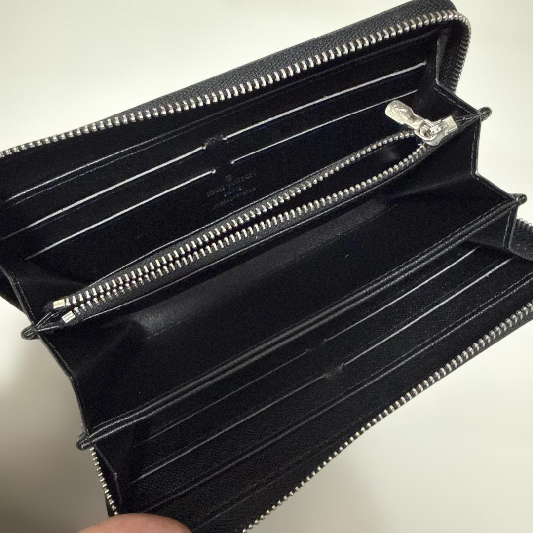 Louis Vuitton ブラックレザー長財布