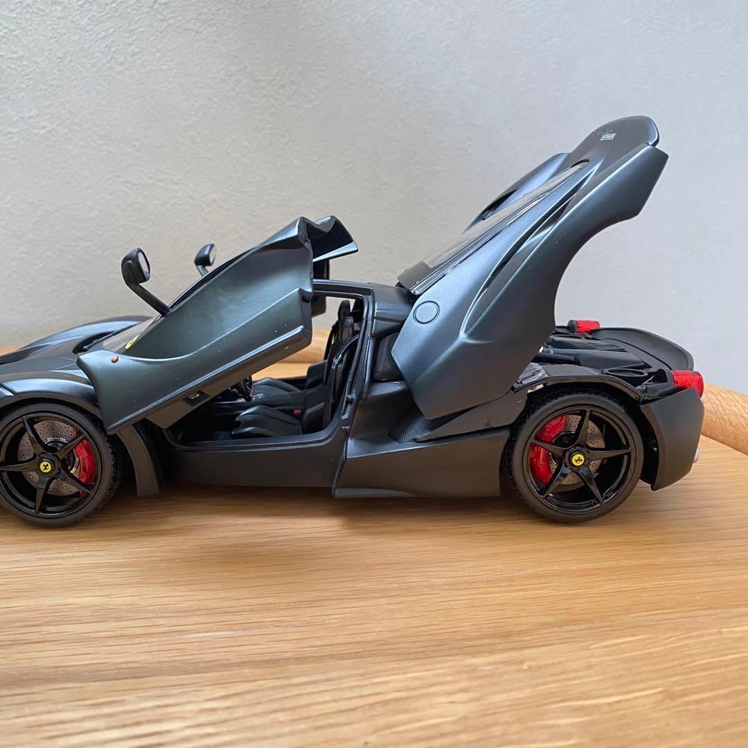 ラ フェラーリ ブラック　Bburago 18-16901 BK 1/18