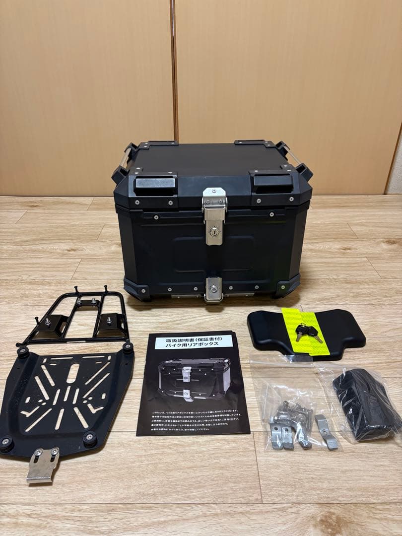 バイク用リアボックス55ℓ、サーモスクーラーバック付き