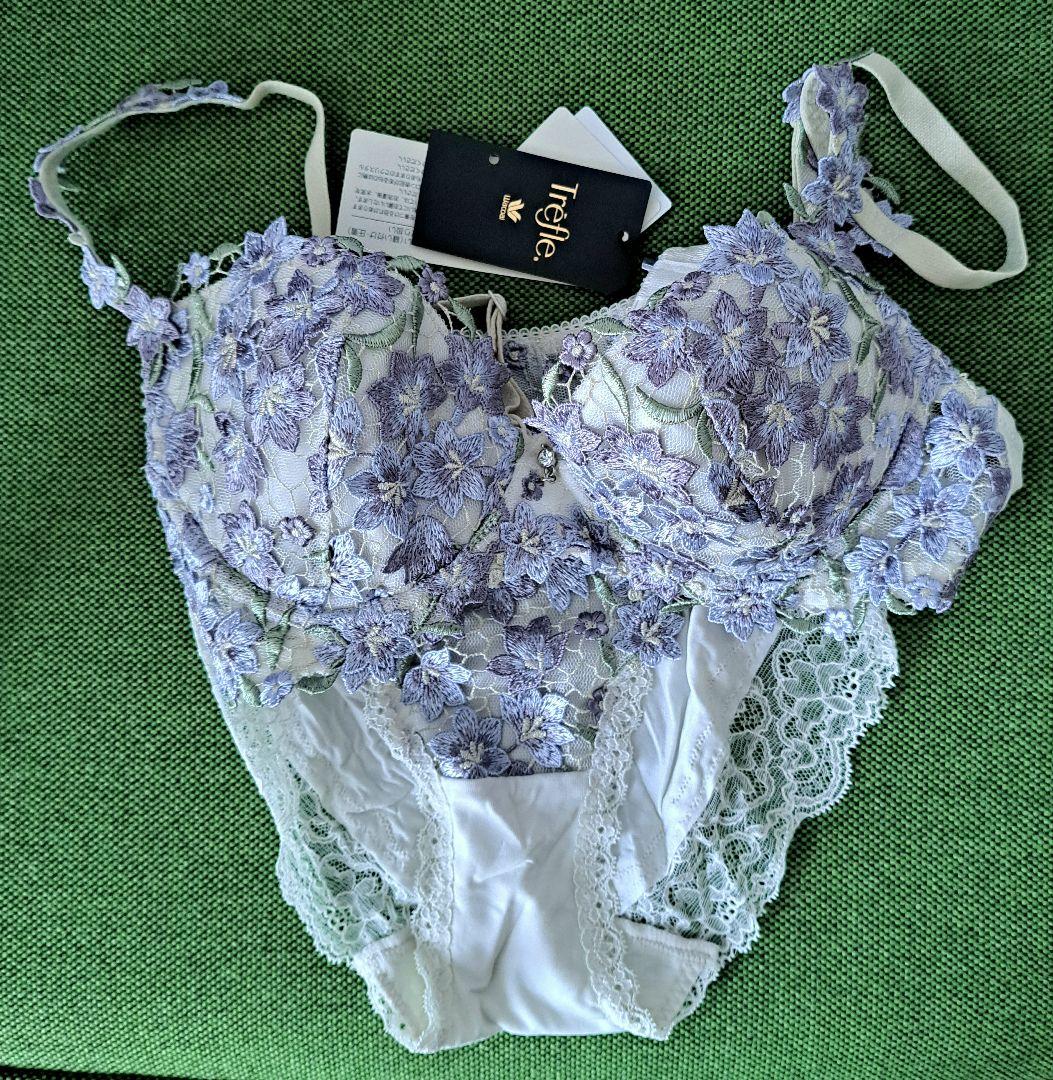 【新品未使用】ワコール Treflé トレフル ブラ＆ショーツ C70-M