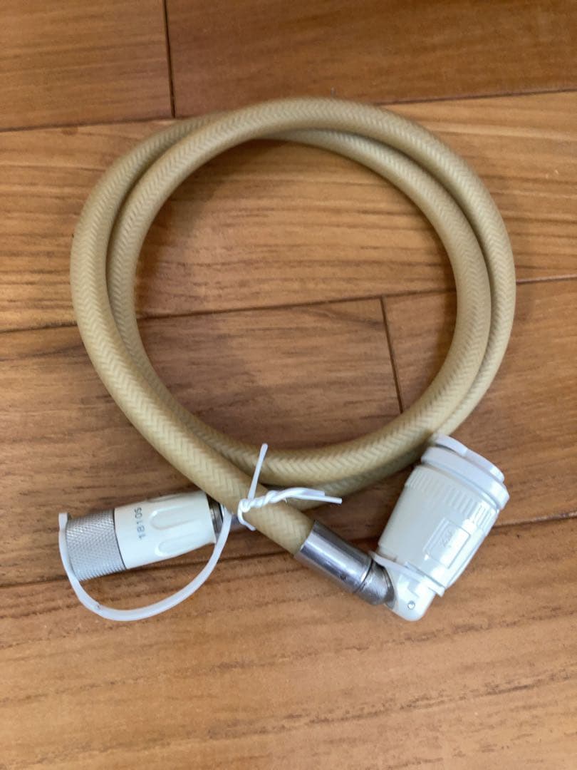 美品　ガスファンヒーター ホワイト コンパクト　ＬＰガス用