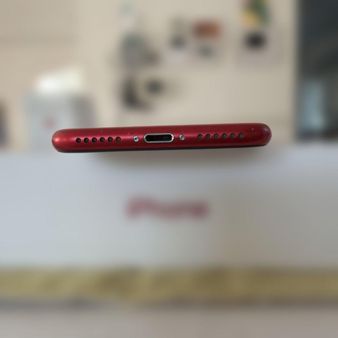 iPhone SE 第2世代　64GB RED SIMフリー　本体