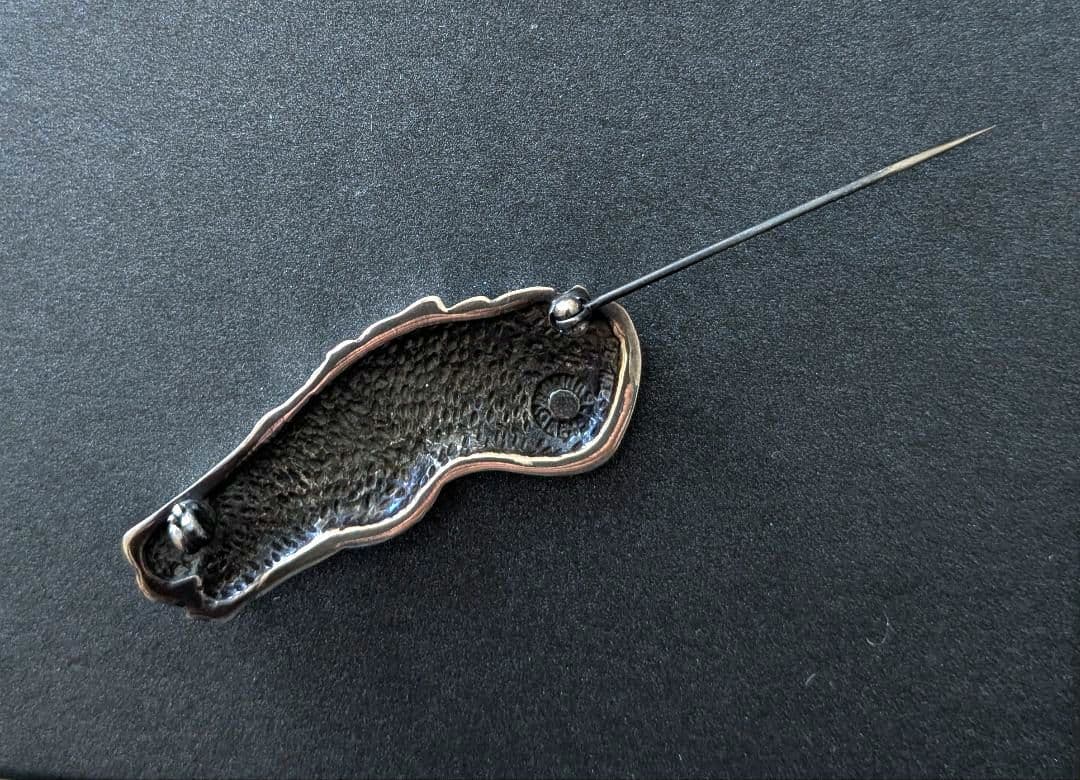 未使用　競争馬　ブローチ　日本製