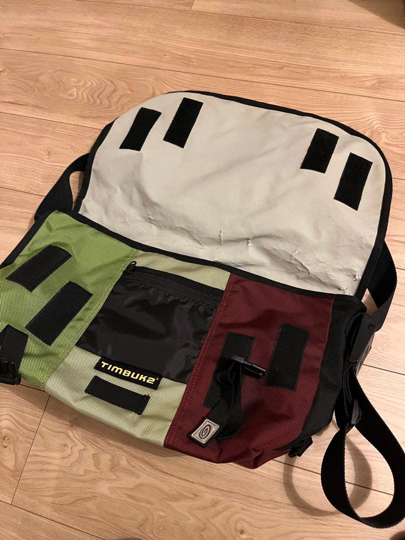 Timbuk2 メッセンジャーバッグ 緑・赤・灰色 Mサイズ