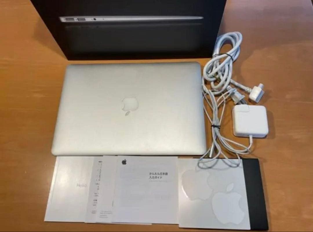 MacBook Air 2011 13インチ 中古　i5,4GB,128GB