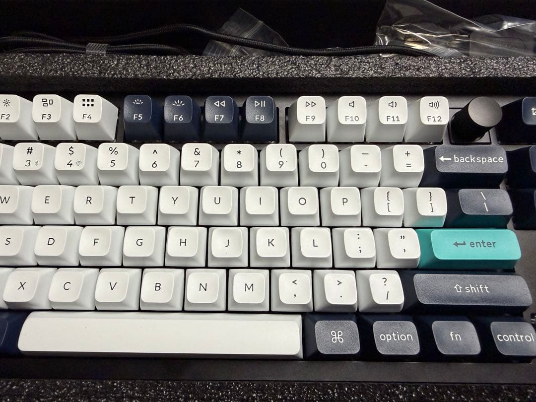 Keychron Q6 Max メカニカルキーボード US配列 赤軸