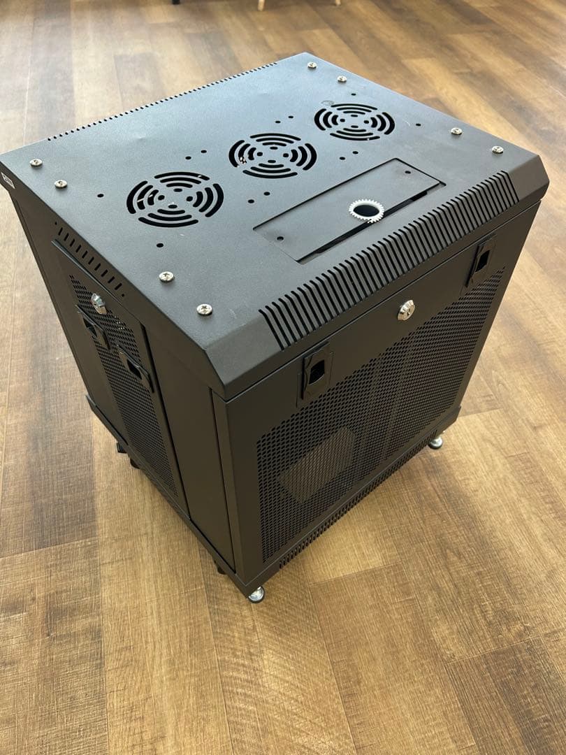 サンワサプライ マルチ収納ラック 鍵付き H550 CP-SVCMULT4