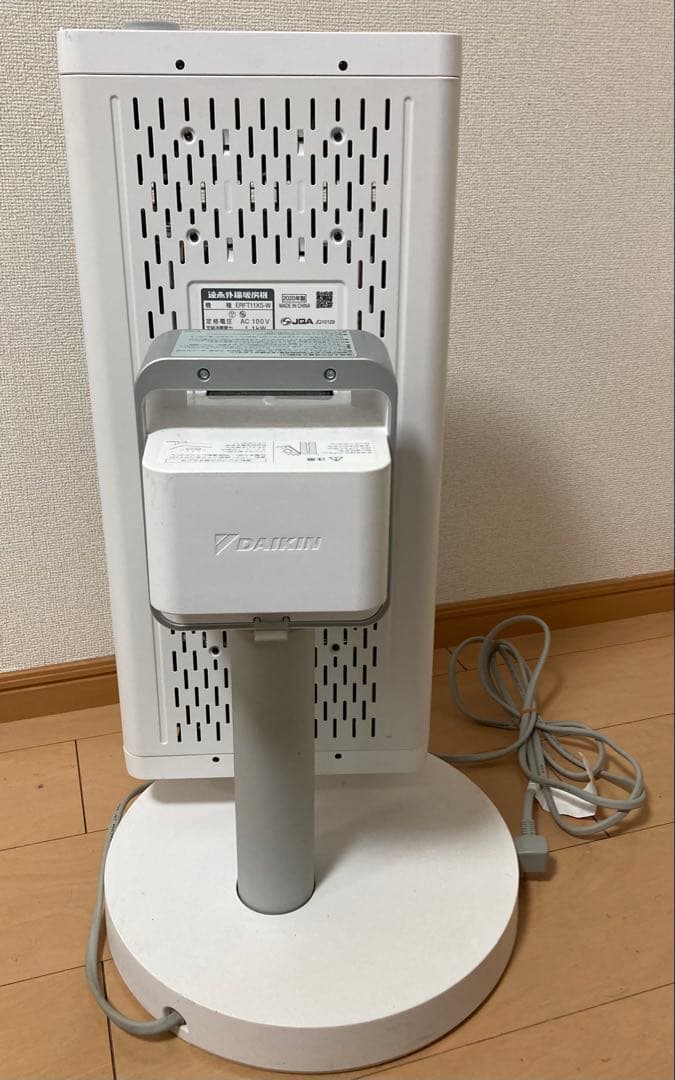 ダイキン　電気ヒーター（2020年製）