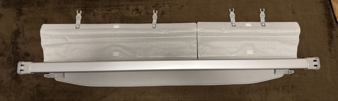 プリウスα 5人乗り 純正 トノカバー 未使用