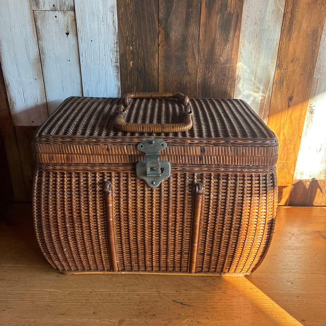 ラタン 蓋付きバスケット