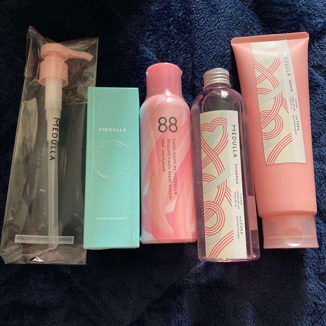 2月11日まで　MEDULLA シャンプー・トリートメント・ヘアアイロンセット