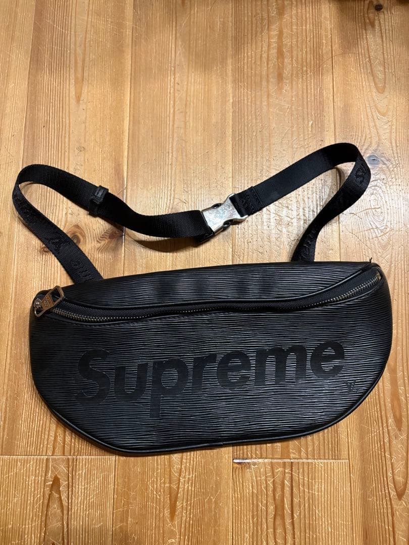 や*ま様 Supreme LOUIS VUITTONブラック バッグ