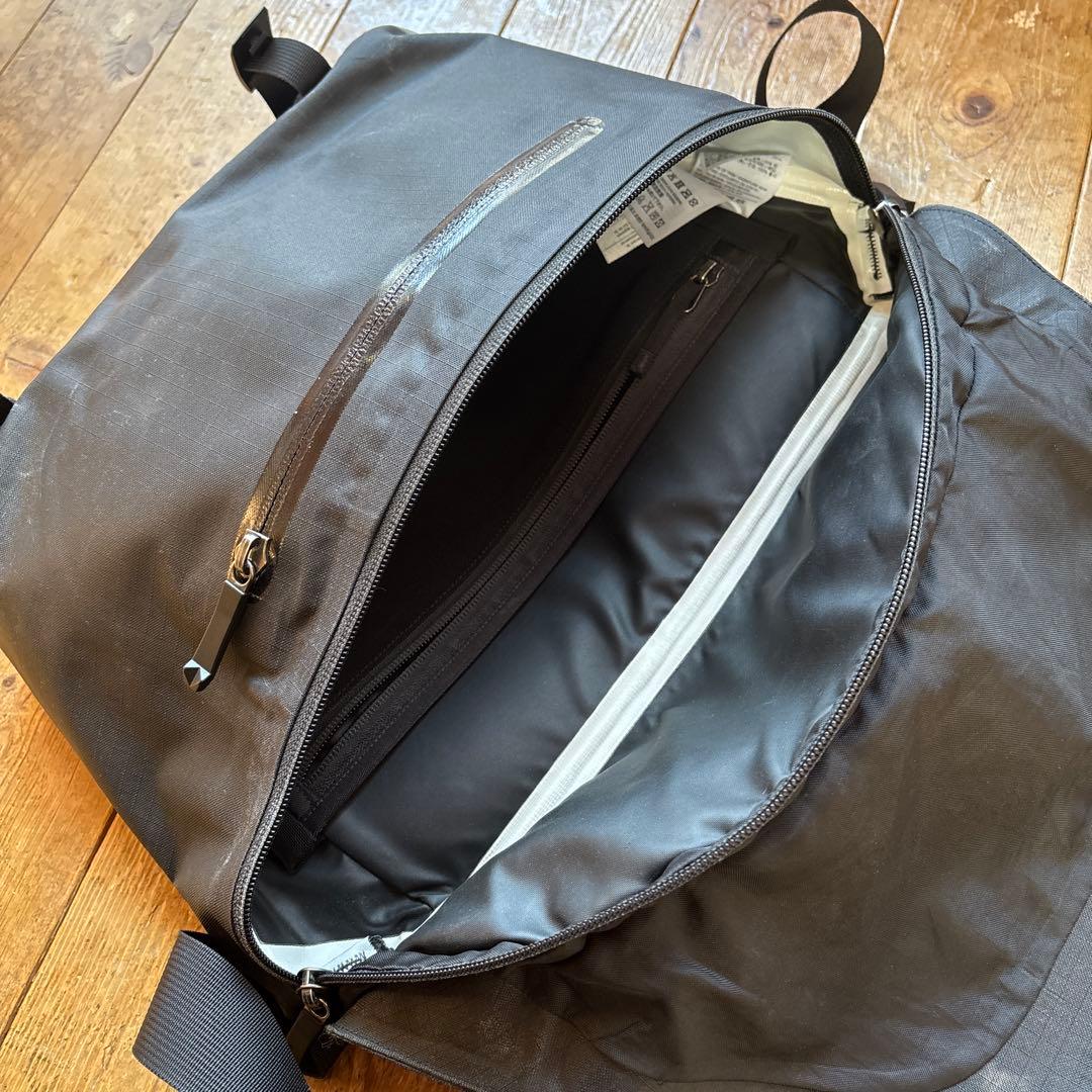 【お値下げ】Arc'teryx Granville 10 Courier Bag