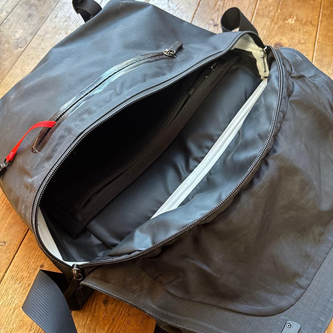 【お値下げ】Arc'teryx Granville 10 Courier Bag