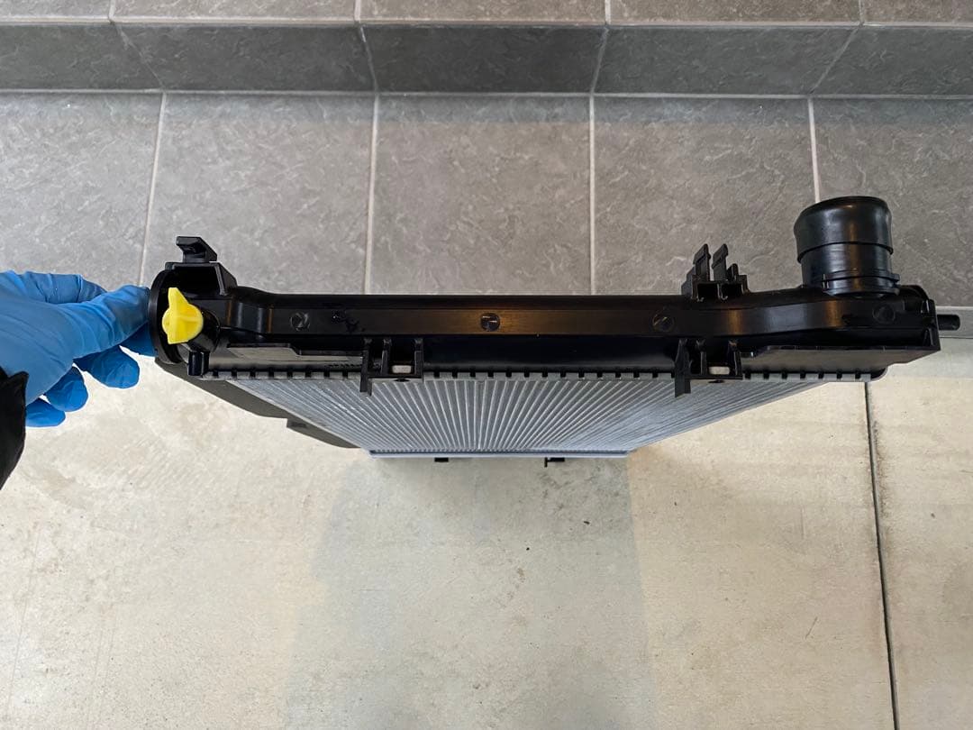 トヨタ　GR86 純正ラジエター　使用少なめ