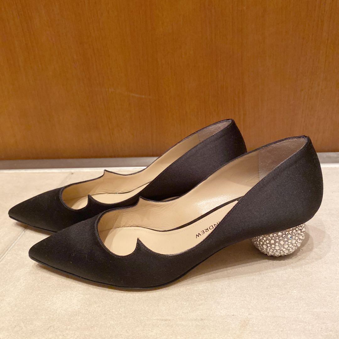 ポールアンドリュー パンプス サテン ストーン ボール ヒール 黒 ブラック