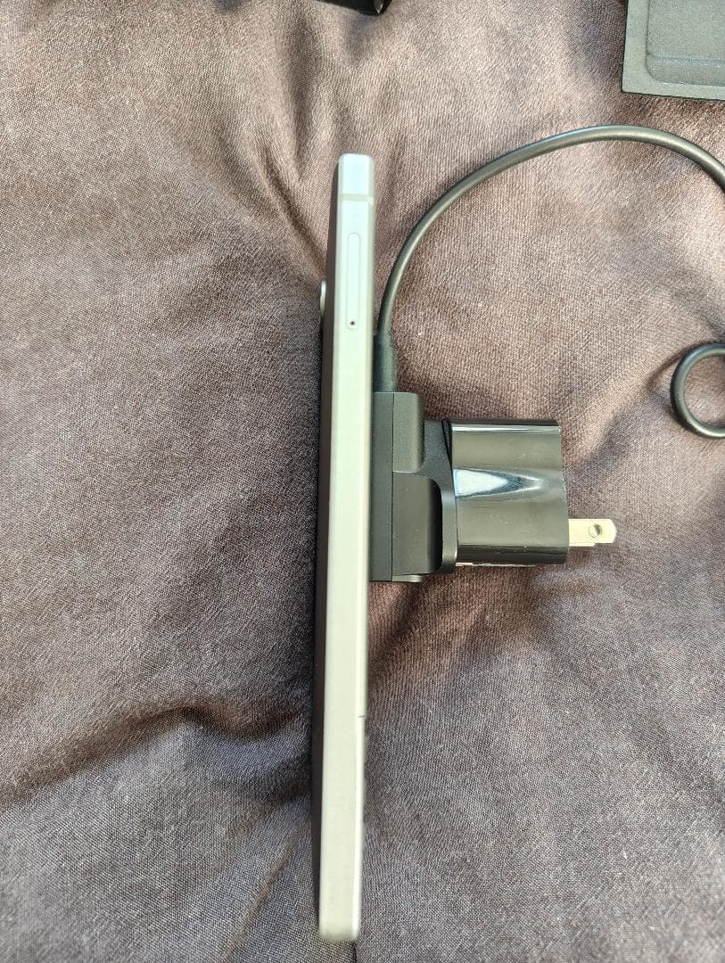 【美品】BlackBerry KEY2 64GB/6GB シルバー SIMフリー