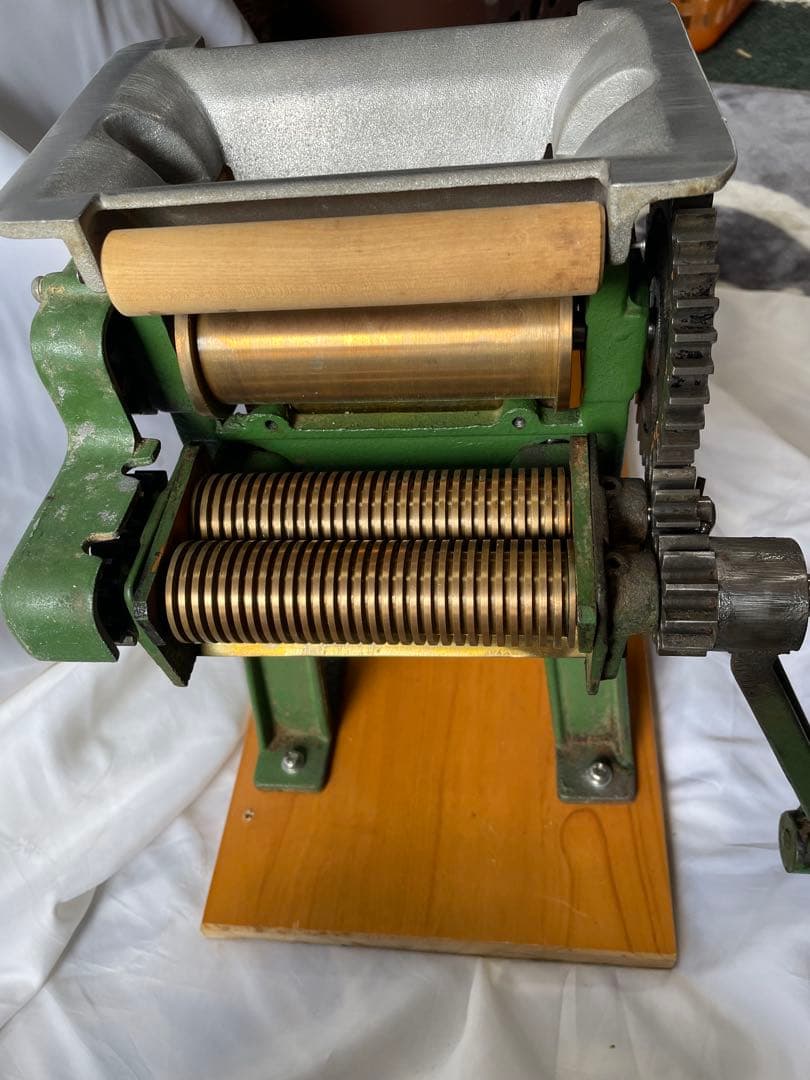 小型製麺機 2型 手動式 緑色　2ミリ