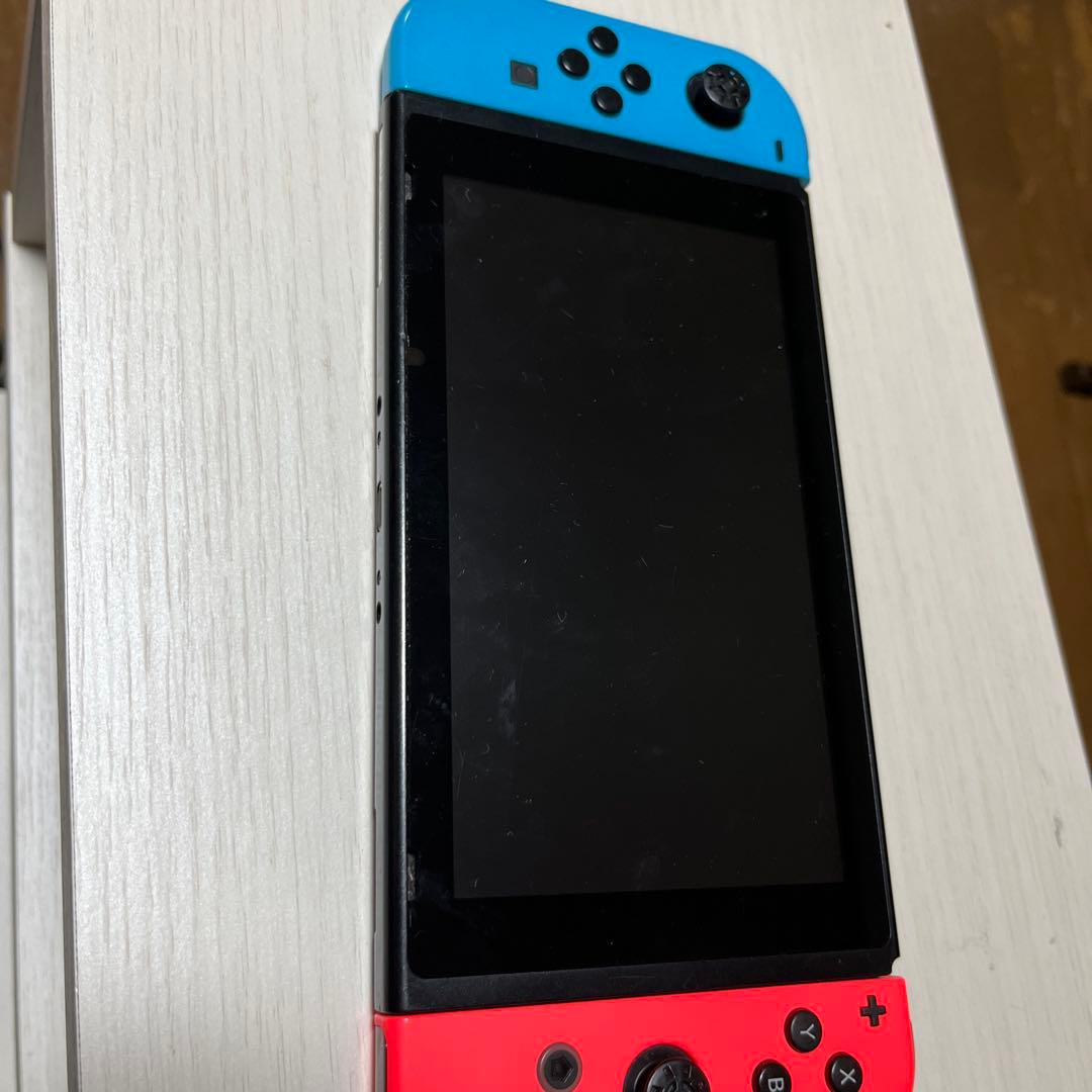Nintendo Switch（通常モデル／ネオンブルー・ネオンレッド）本体