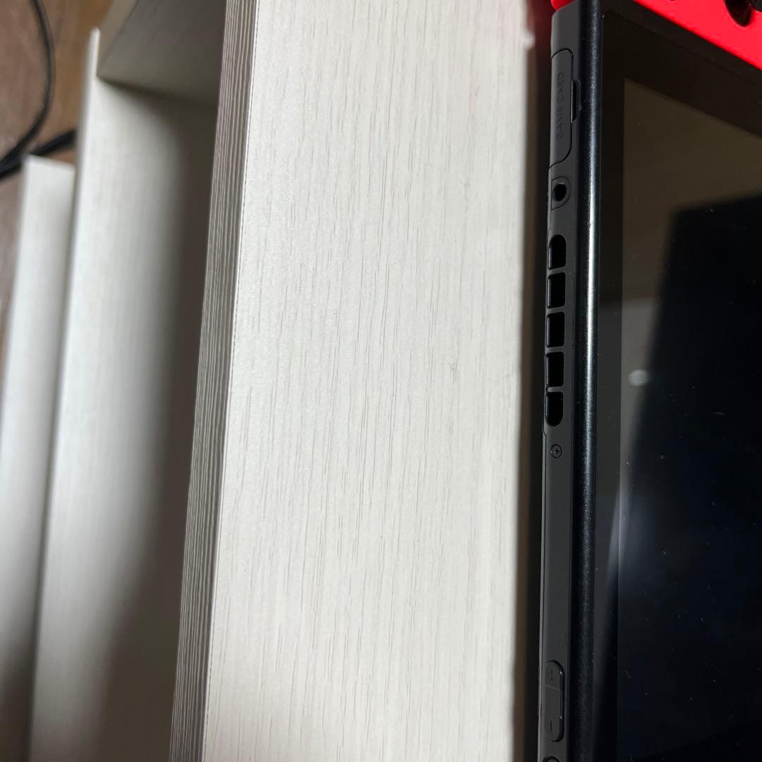 Nintendo Switch（通常モデル／ネオンブルー・ネオンレッド）本体