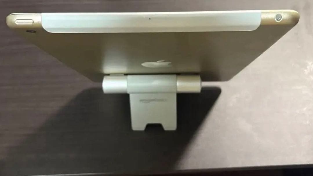 Apple iPad 10.2インチ ゴールド 本体　第五世代