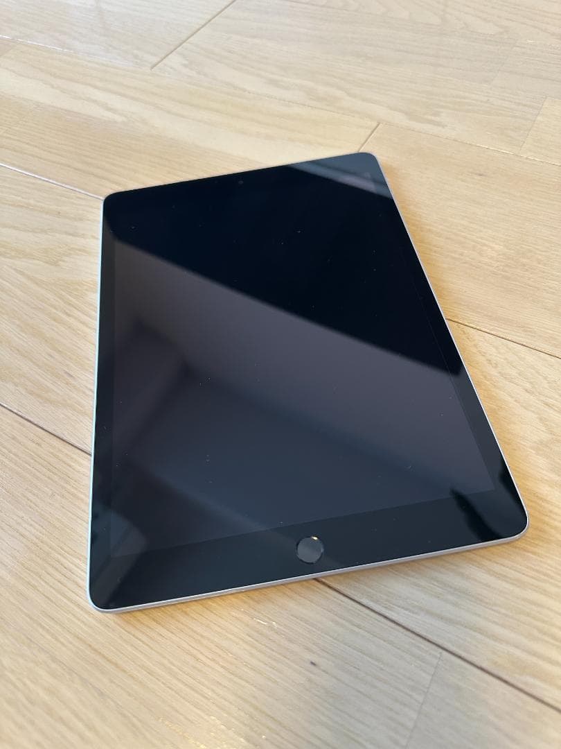 【ジャンク】第9世代 Apple iPad シルバー