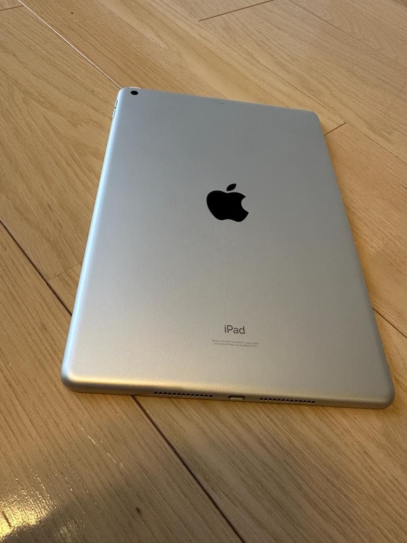 【ジャンク】第9世代 Apple iPad シルバー