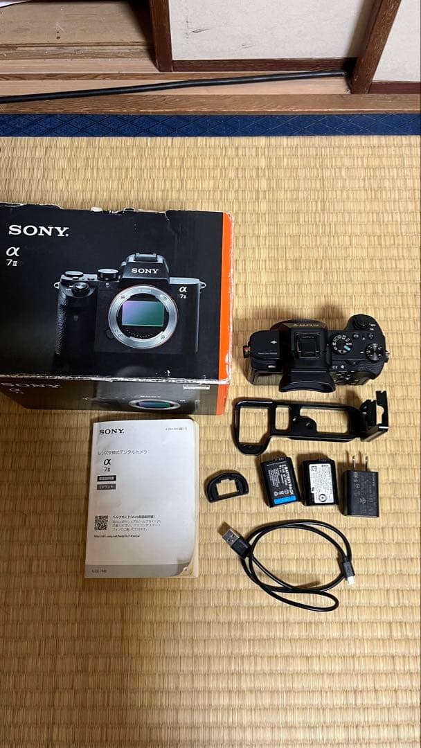 υ*様 SONY α7 II ミラーレスカメラ 本体と付属品