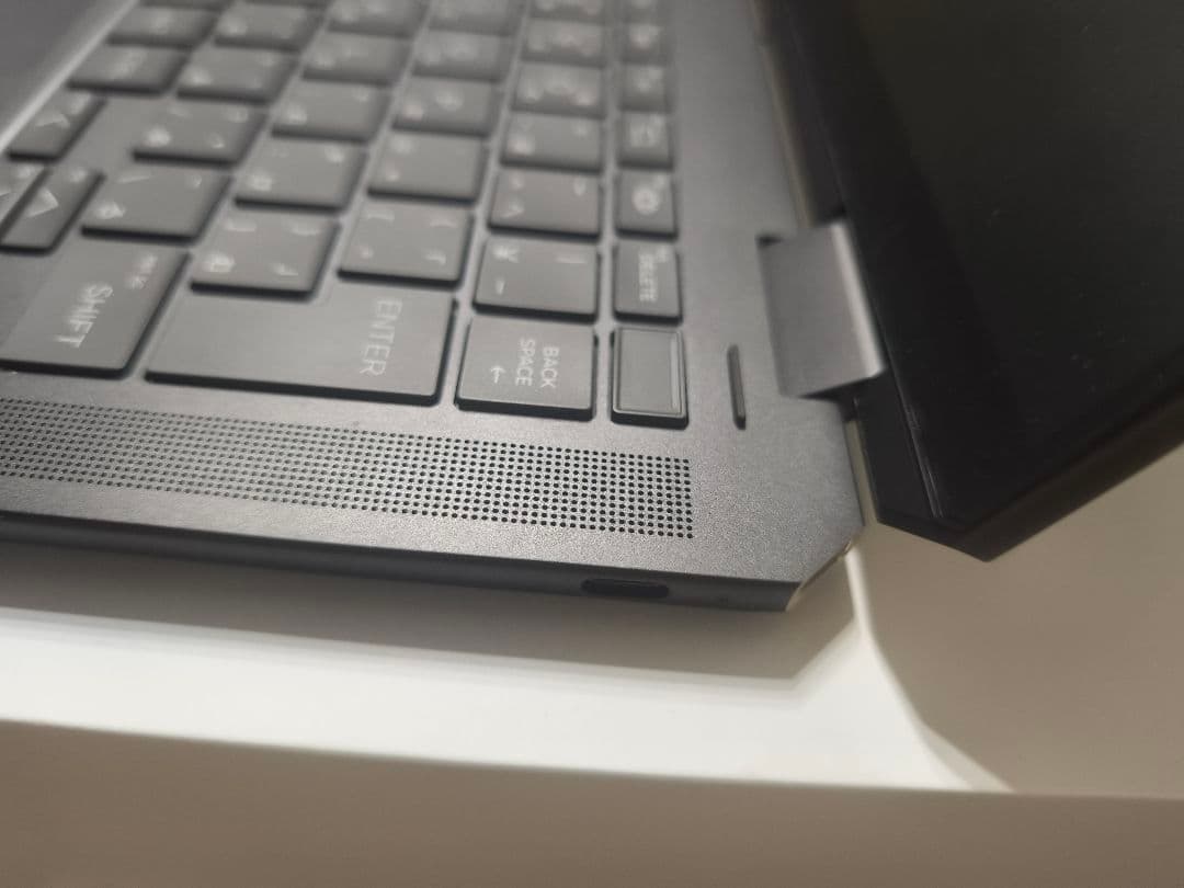 HP Spectre x360 14eu0007TU マルチハブ SD1TB付