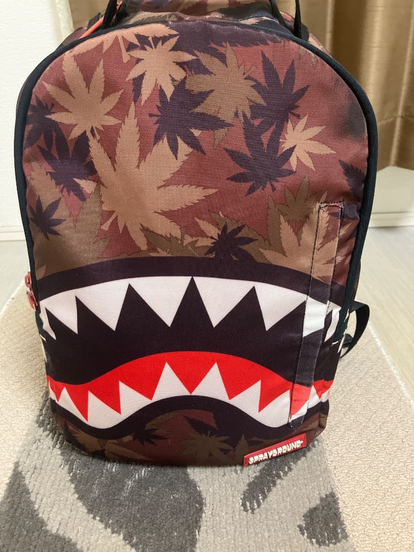 スケートボード sprayground