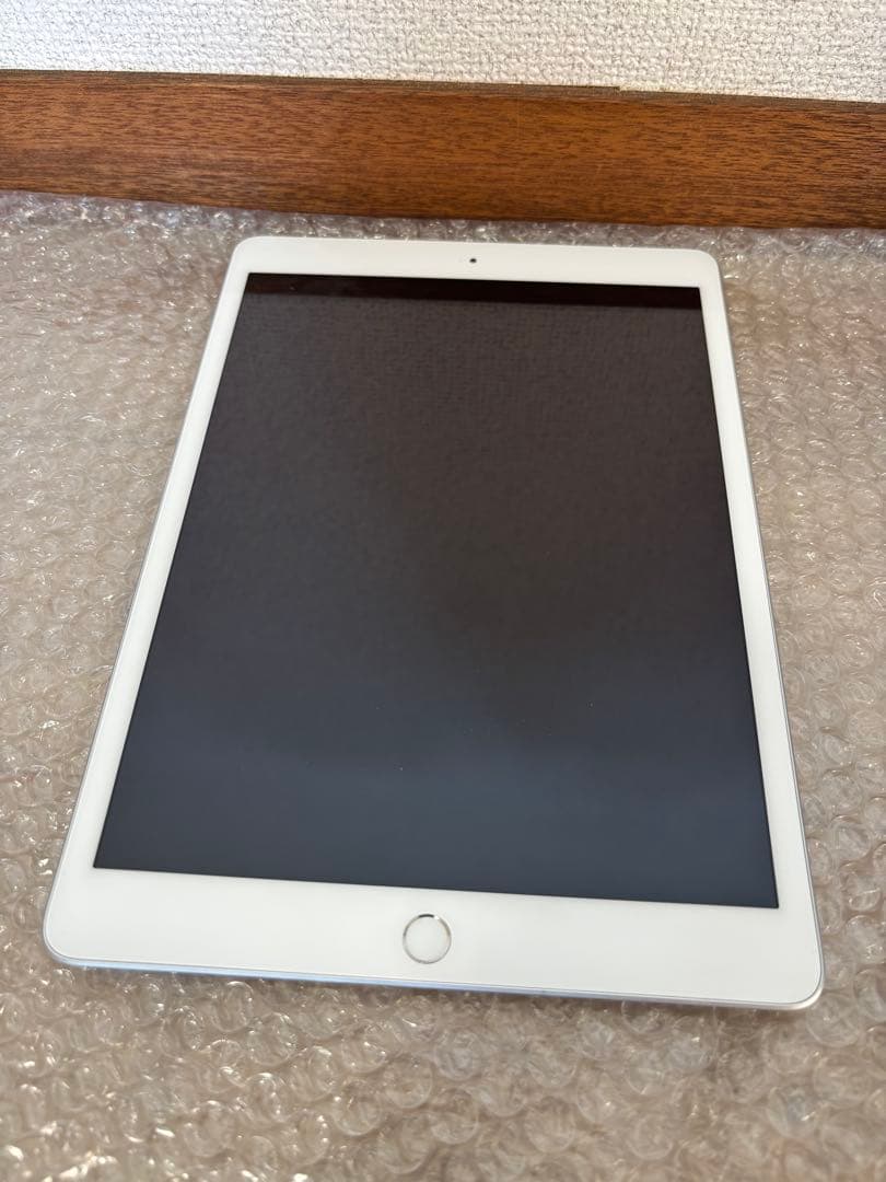 apple iPad 第7世代　32GB Wifi モデル