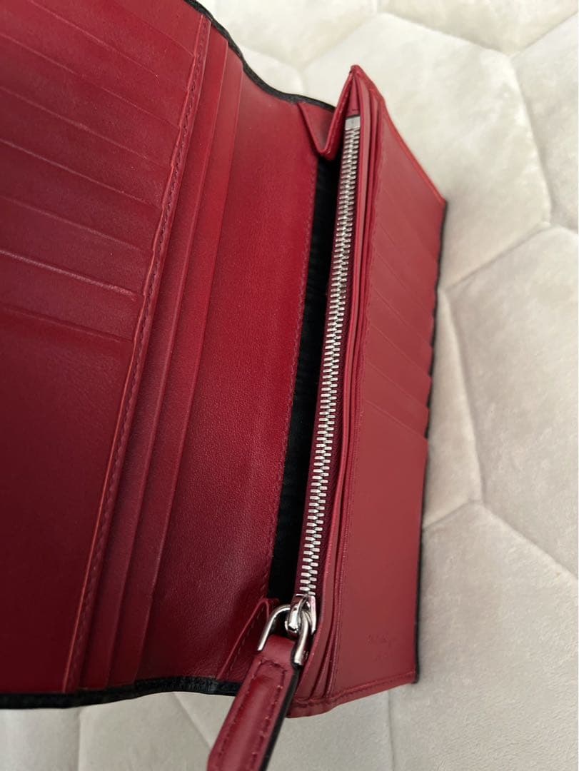 ゲ*ー様 Salvatore Ferragamo ブラック長財布