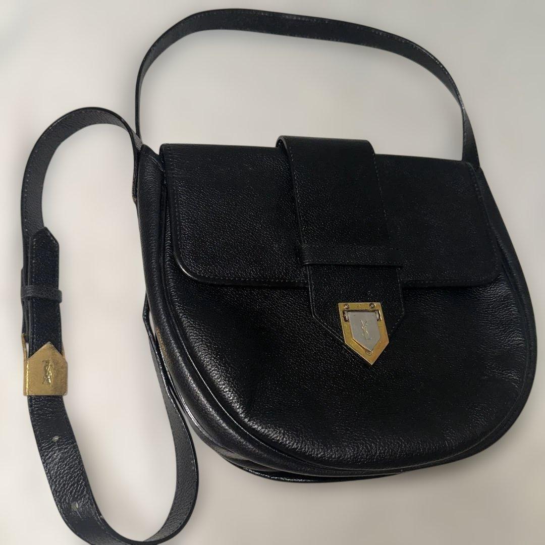 イヴサンローラン ショルダーバッグ レザー YSLロゴ 黒 フラップ