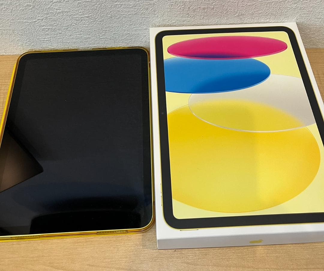 イエロー iPad 本体 　10世代　64GB　イエロー専用カバー付き　箱付き
