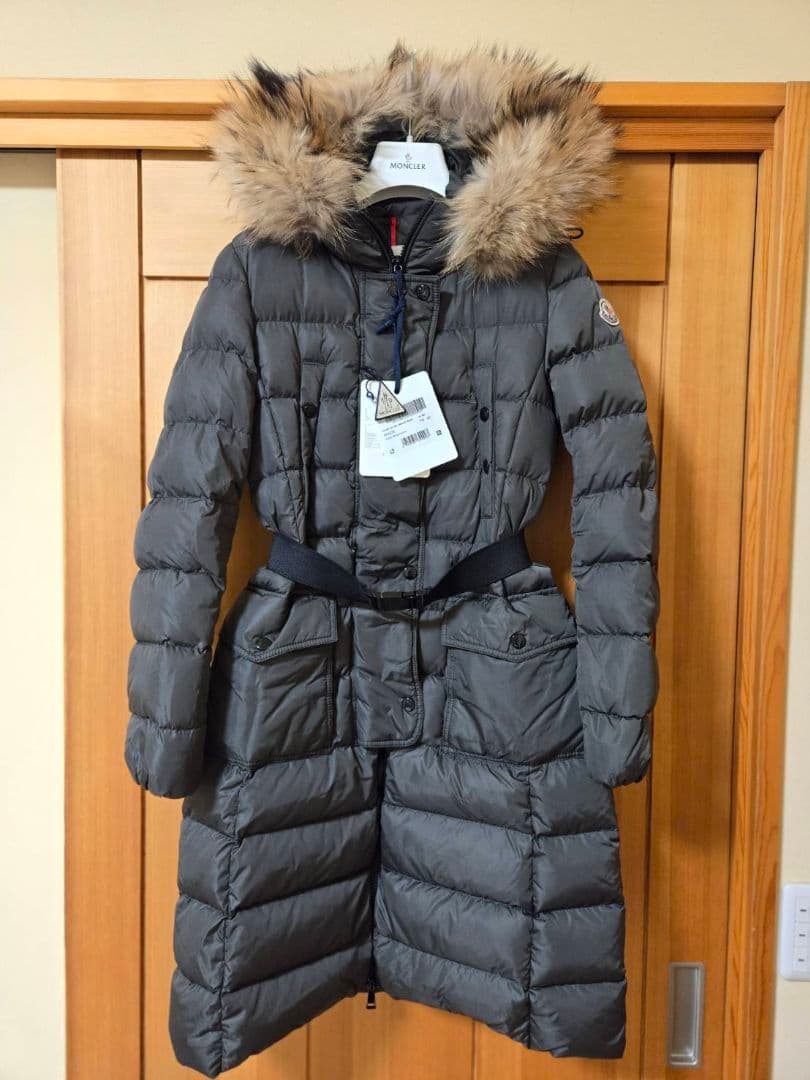 あ*ん様 オークション‼️　タグ付き美品　46万タグ付　モンクレール　KCHLO