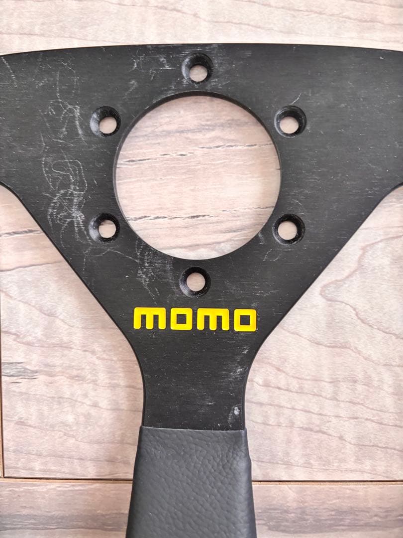 MOMO VELOCE RACING ヴェローチェレーシング　32φ