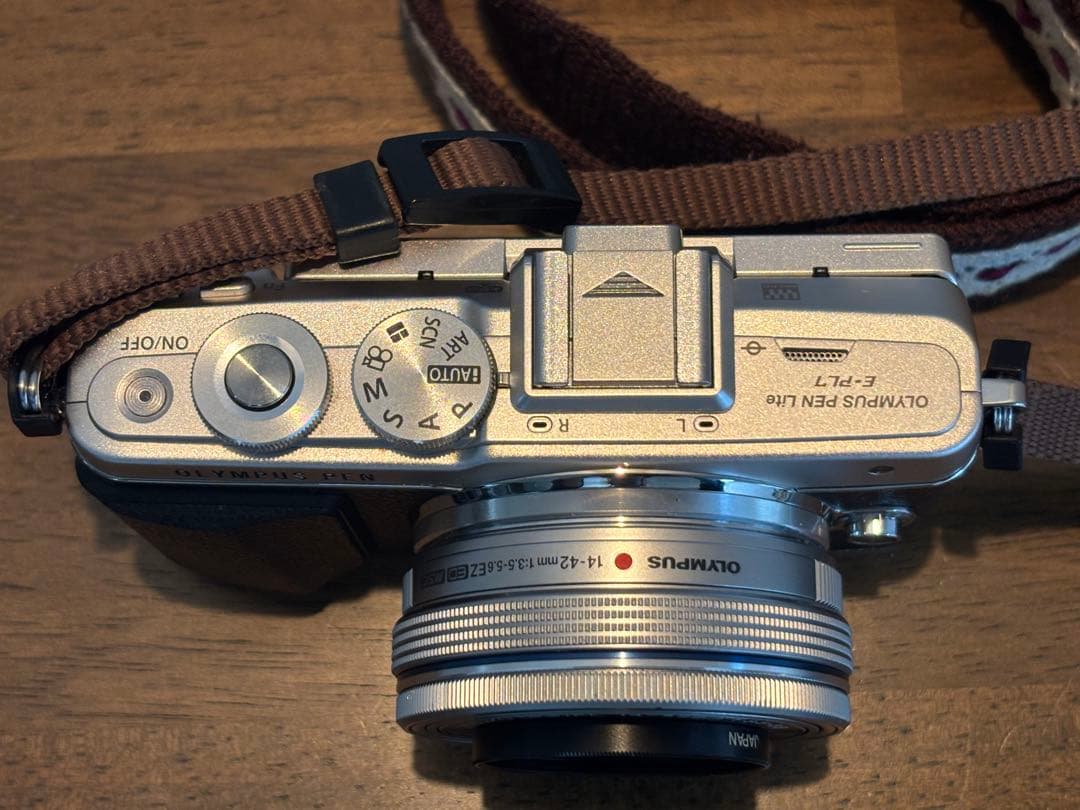 OLYMPUS PEN Lite E-PL7 ミラーレス一眼