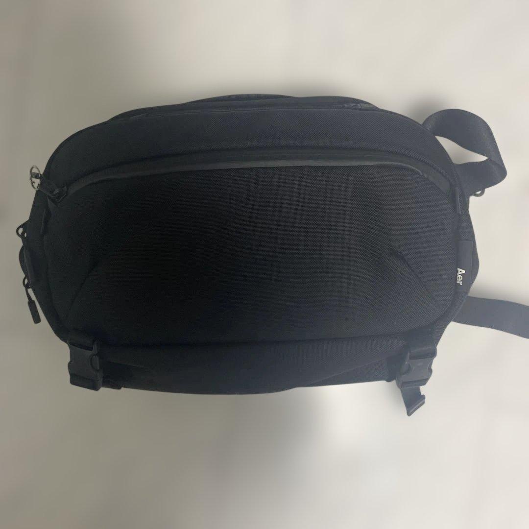 Travel Sling 2 Black ワンショルダーバッグ