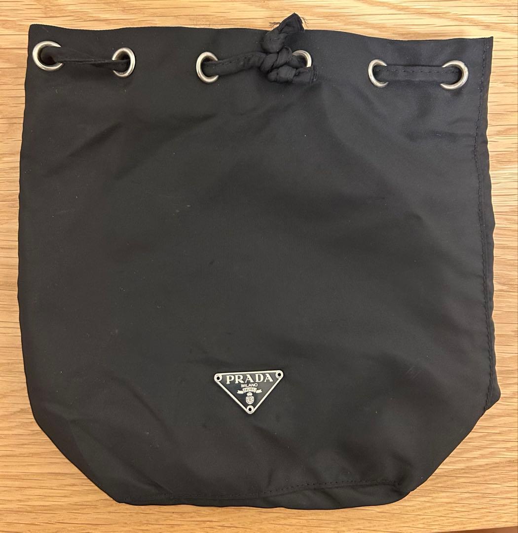 Prada ブラック 巾着ナイロンバッグ