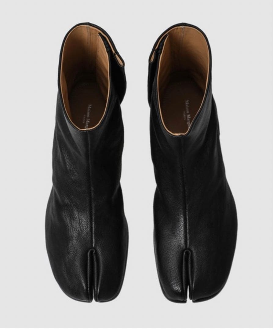 マルジェラブラックレザーブーツ サイドファスナー付き