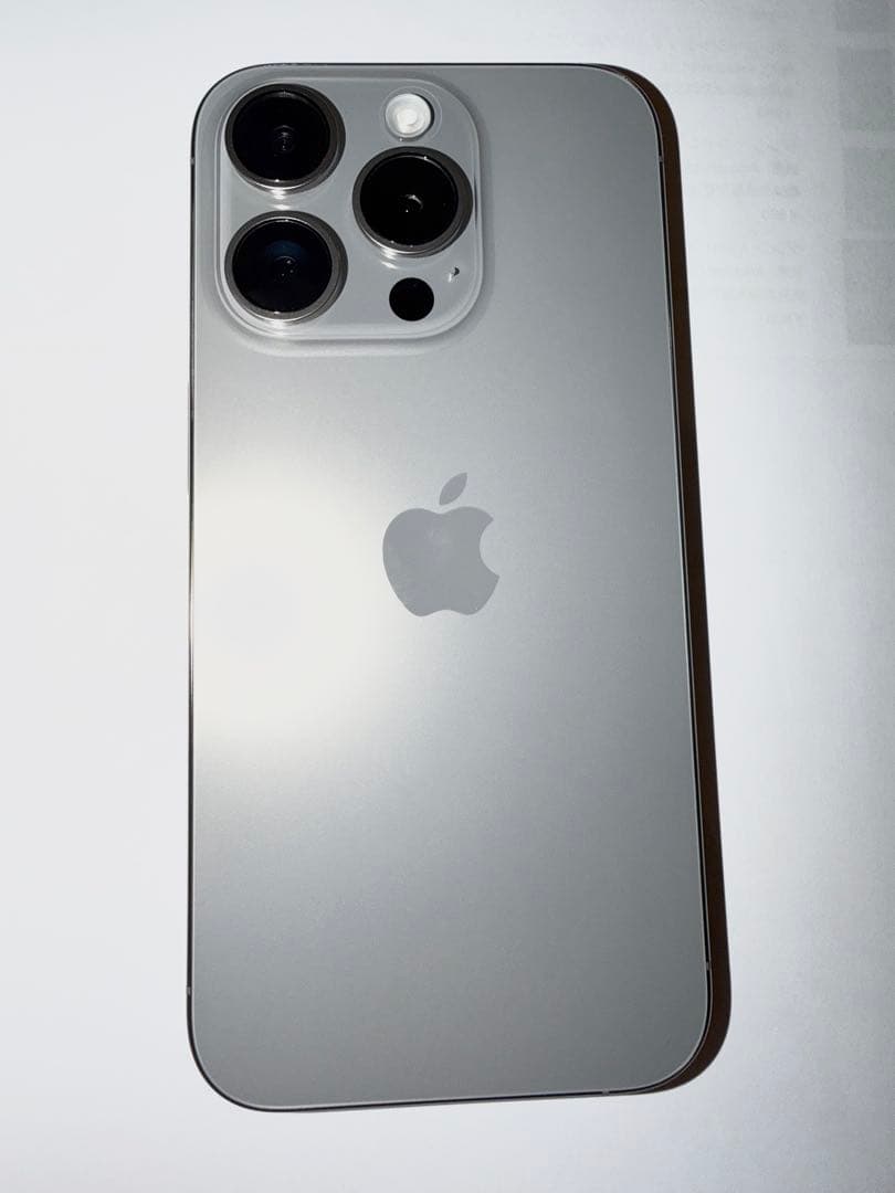 超美品iPhone15Pro 128GBナチュラルチタニウム バッテリー100%