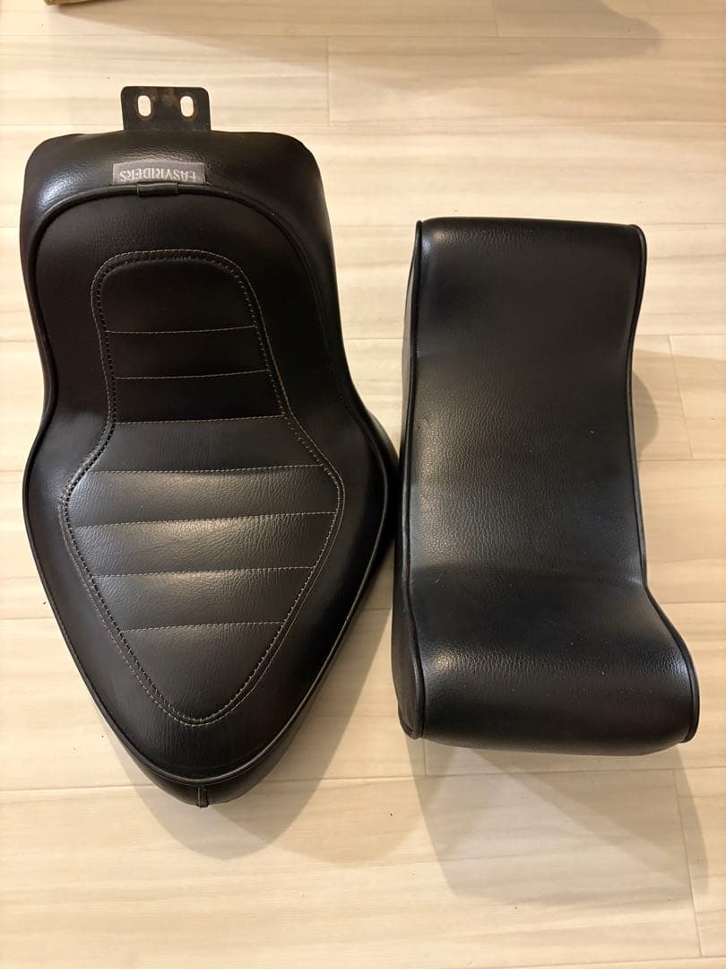 国産・ハーレー用シート　easy riders製　キングアンドクイーン