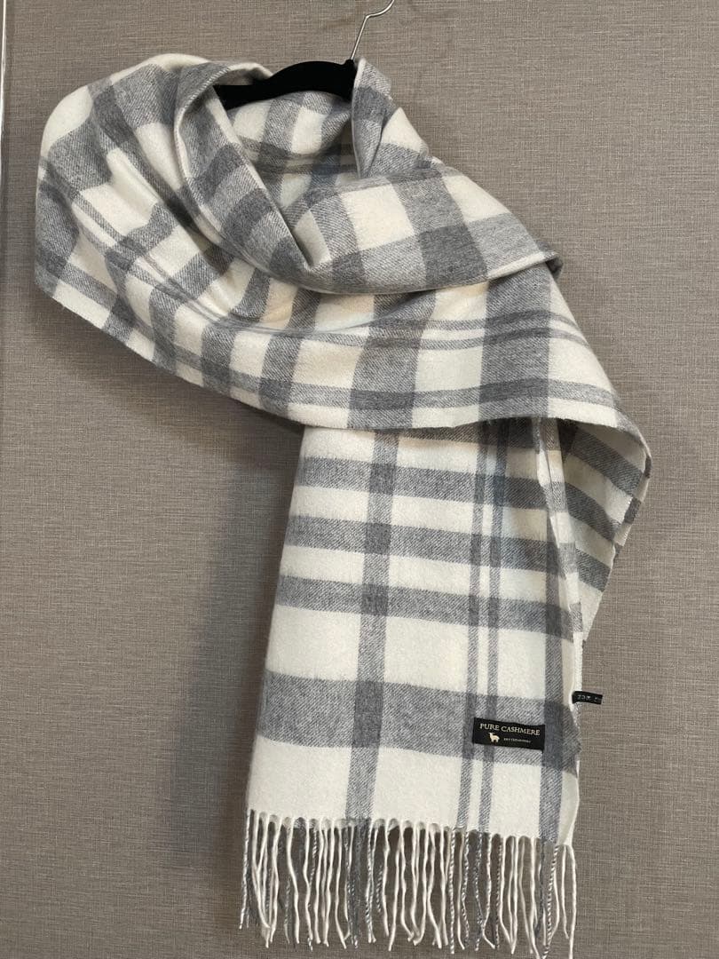 サク23区ピュアカシミヤ チェック柄ストール ライトグレー系