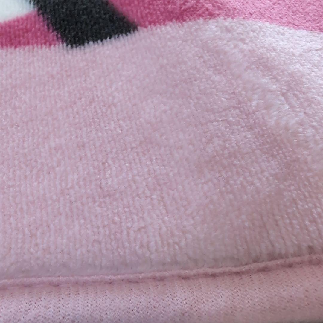 【レア】キティ　薔薇　カーペット　大きいサイズ